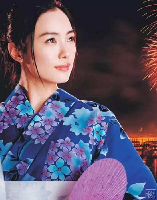据日媒报道，《犬夜叉》将推出续作新动画，目前定名为《半妖的夜叉姬》，同时，新作的概念海报与人设图曝光